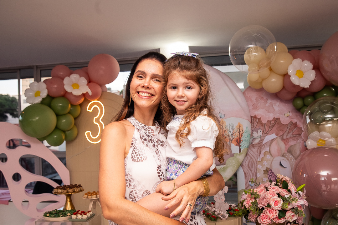 Aniversário infantil de 3 anos, festa Bosque Encantado, decoração Bosque Encantado, fotografia de aniversário infantil, cobertura fotográfica infantil, fotógrafo de festa infantil em Belo Horizonte, fotografia infantil BH, festa infantil temática