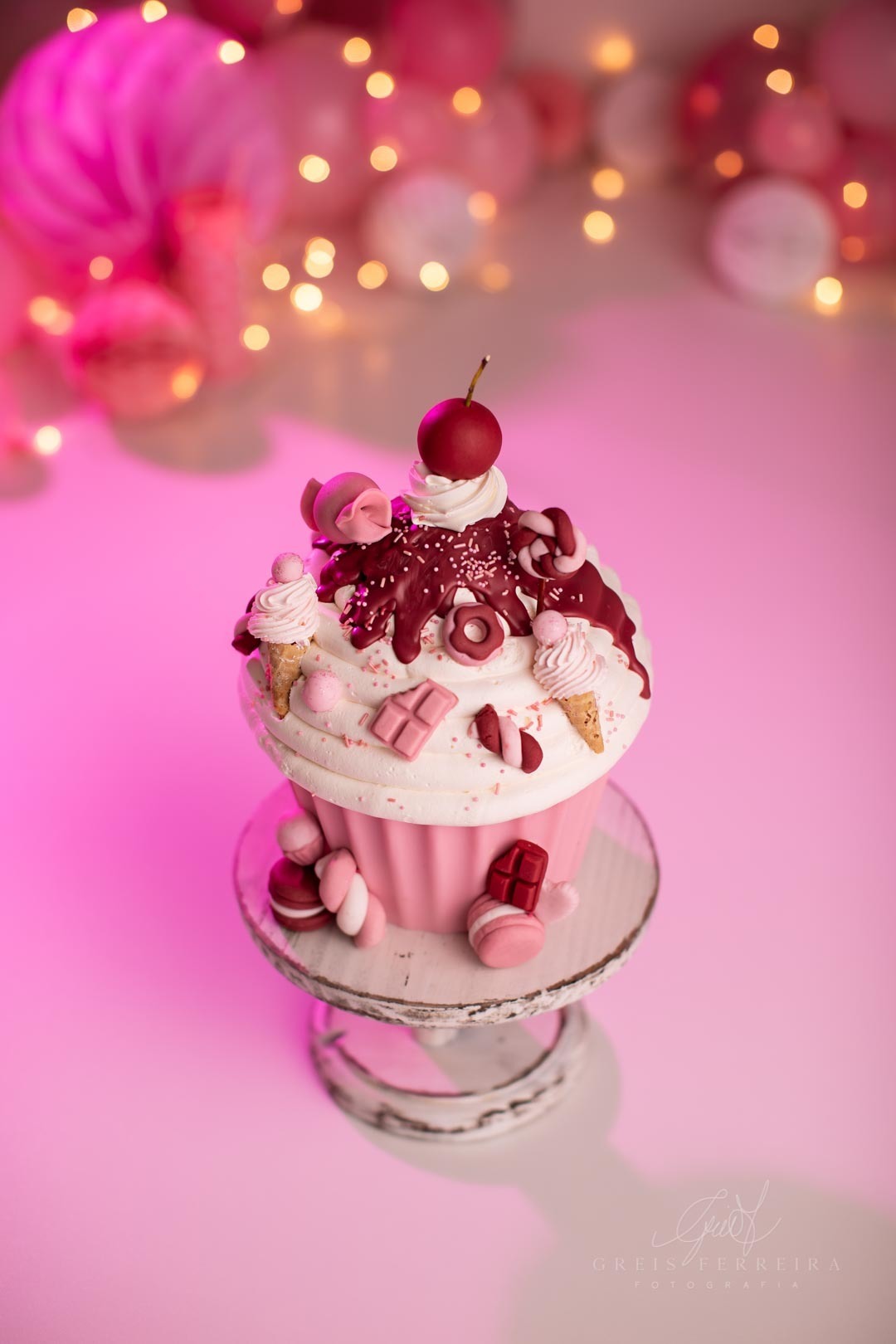 smash the cake confeiteira ensaio de aniversario de 
bebe menina de 1 ano