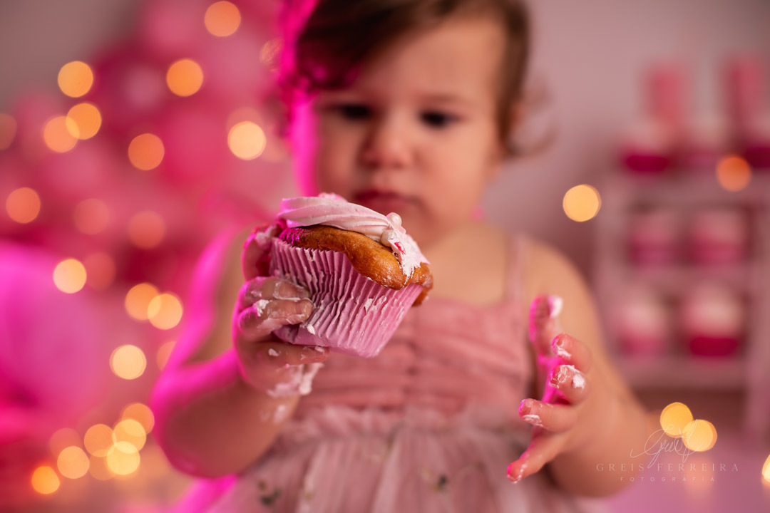 smash the cake confeiteira ensaio de aniversario de 
bebe menina de 1 ano