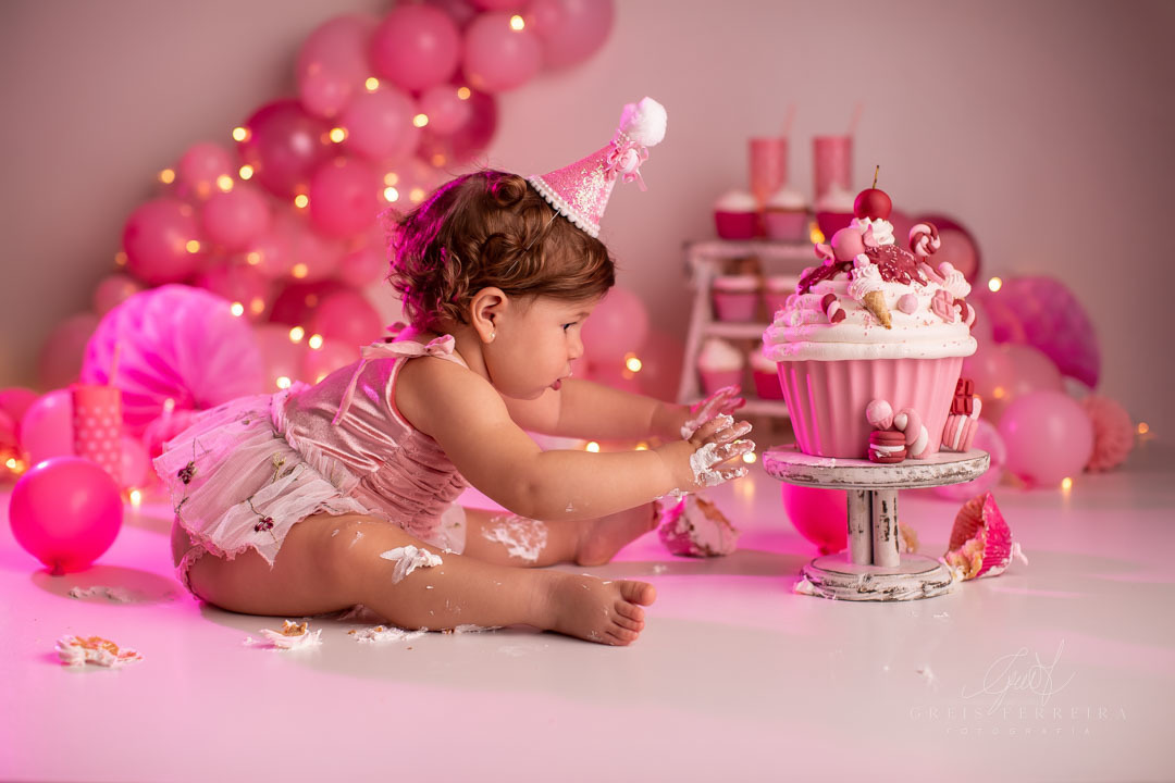 smash the cake confeiteira ensaio de aniversario de 
bebe menina de 1 ano