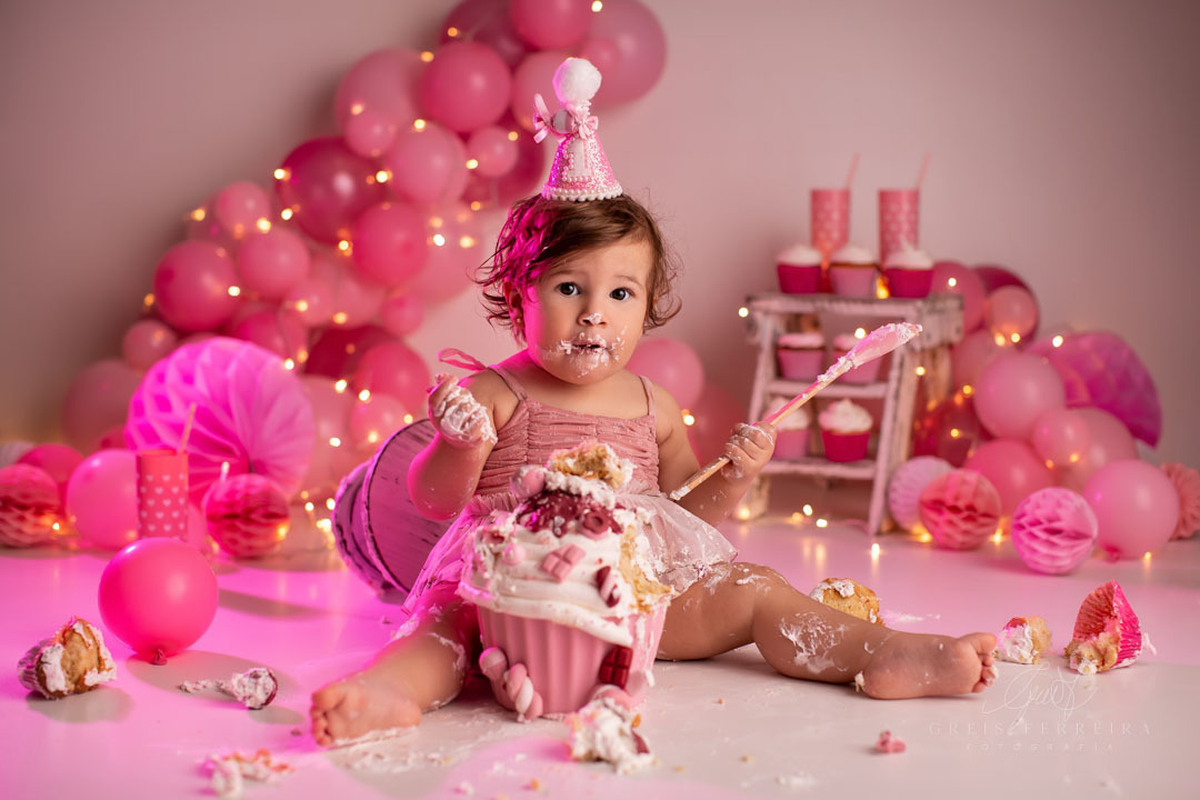 smash the cake confeiteira ensaio de aniversario de 
bebe menina de 1 ano