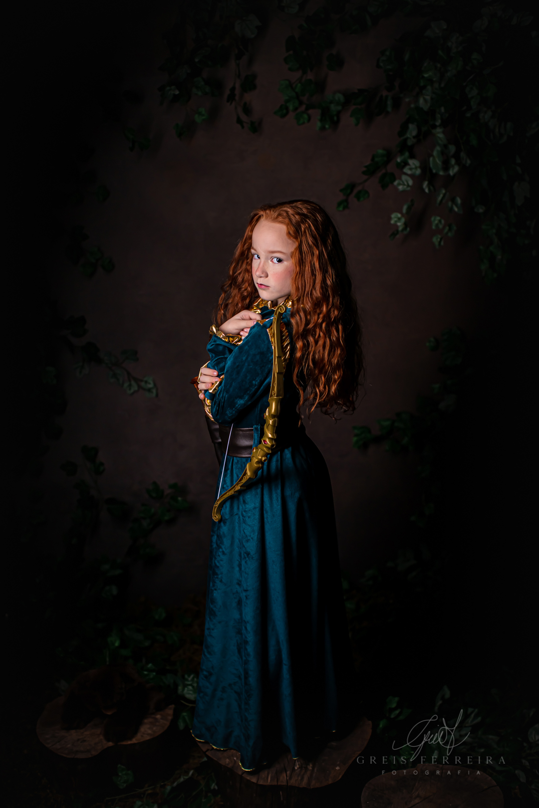 ensaio infantil de halloween da princesa merida da disney