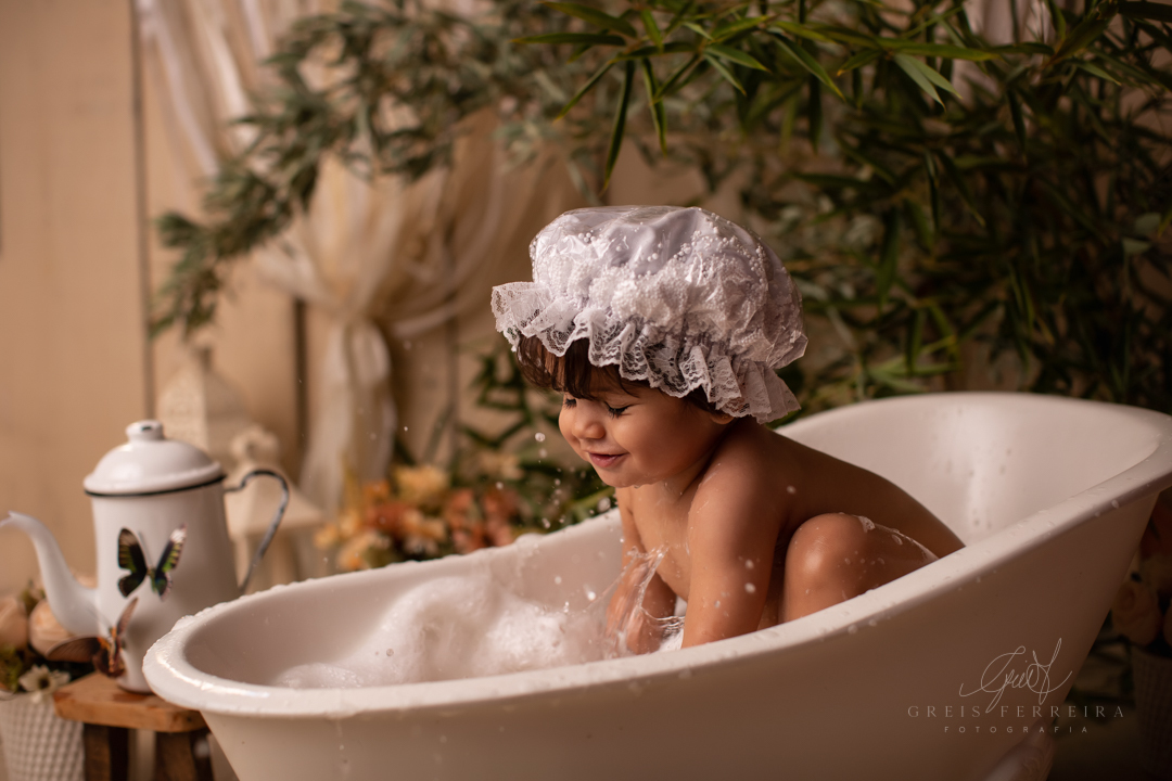 ensaio de bebe na banheira em bh