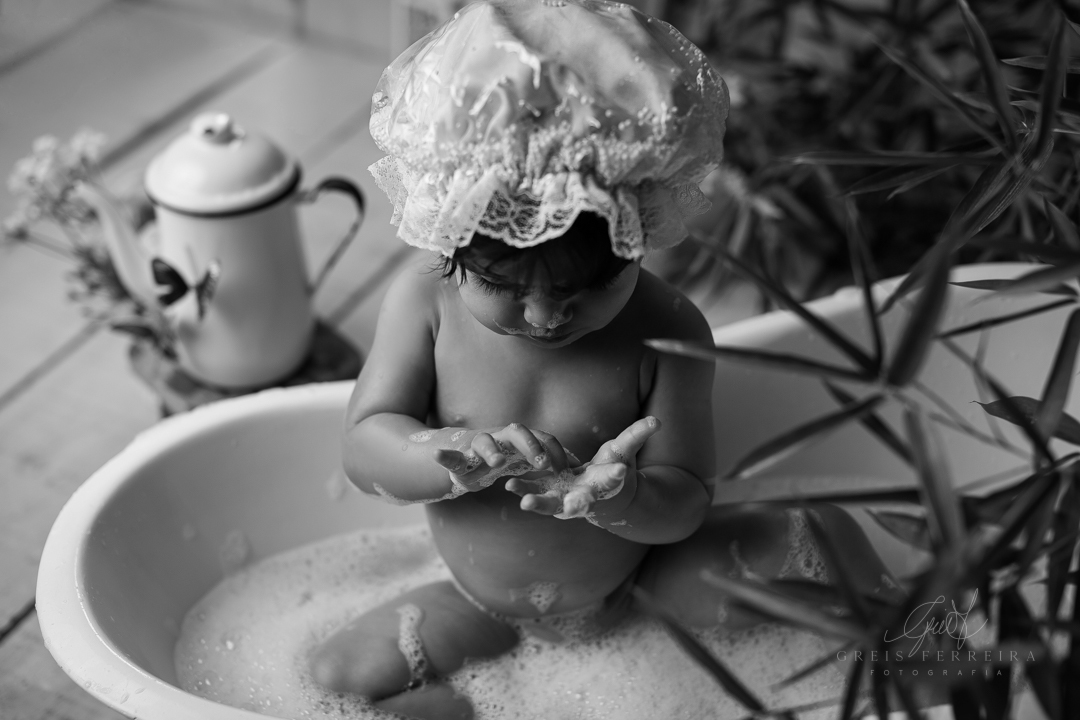 ensaio de bebe na banheira em bh