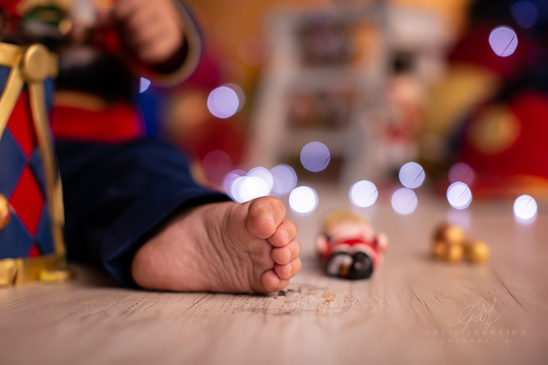 smash the cake soldadinho de chumbo ensaio de bebe de 1 ano de menino