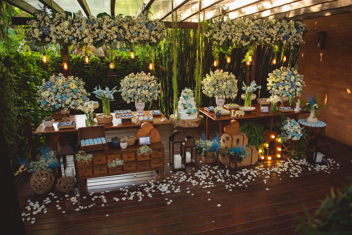 decoração de casamento com flores naturais | bolo de casamento