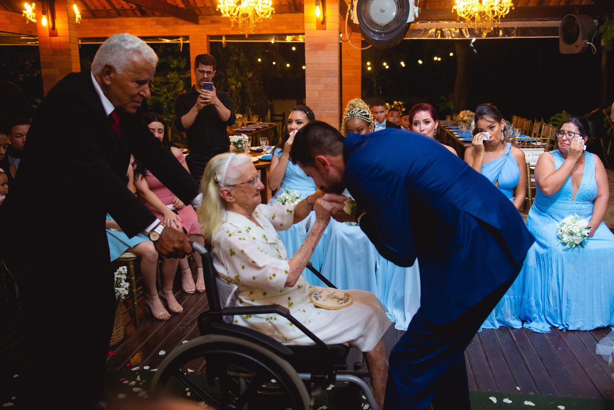 entrada das alianças avo | avo entrando com as alianças emocionante