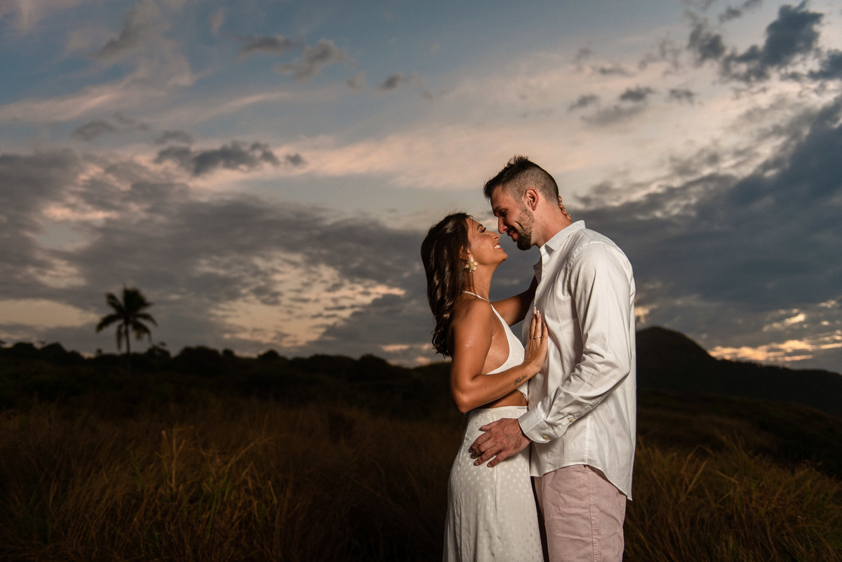 ensaio de casal praia do secreto - grumari - rio de janeiro