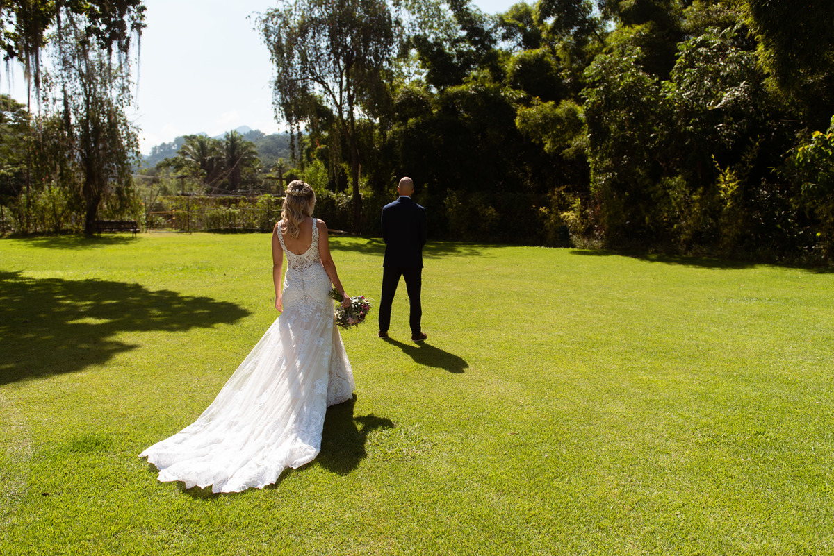 noivos - casamento de dia - Casamento Rio de janeiro RJ - casamento jardim