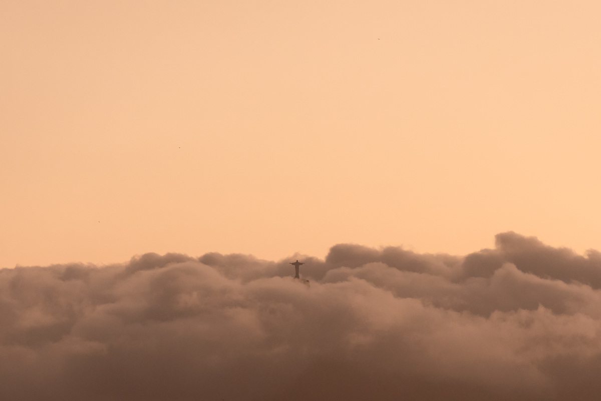 cristo redentor - cristo redentor entre as nuvens 