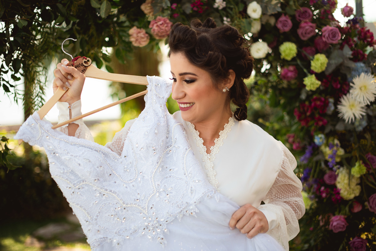 cabide de noiva - vestido de noiva | 
casa de festa niteroi | casa de festa em niteroi