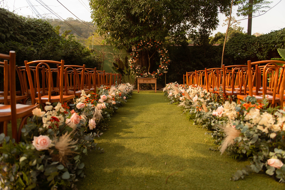 Decoracao de casamento de dia | chale enfesta | flores de casamento | fotografia de casamento rj |fotografia de casamento rio de janeiro