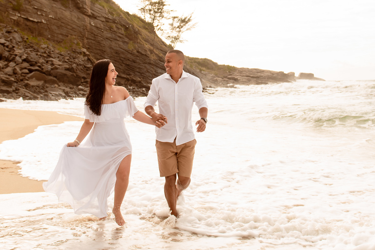 pre wedding prainha rj | ensaio de casamento prainha | pre wedding rio de janeiro | praia pre wedding rj 