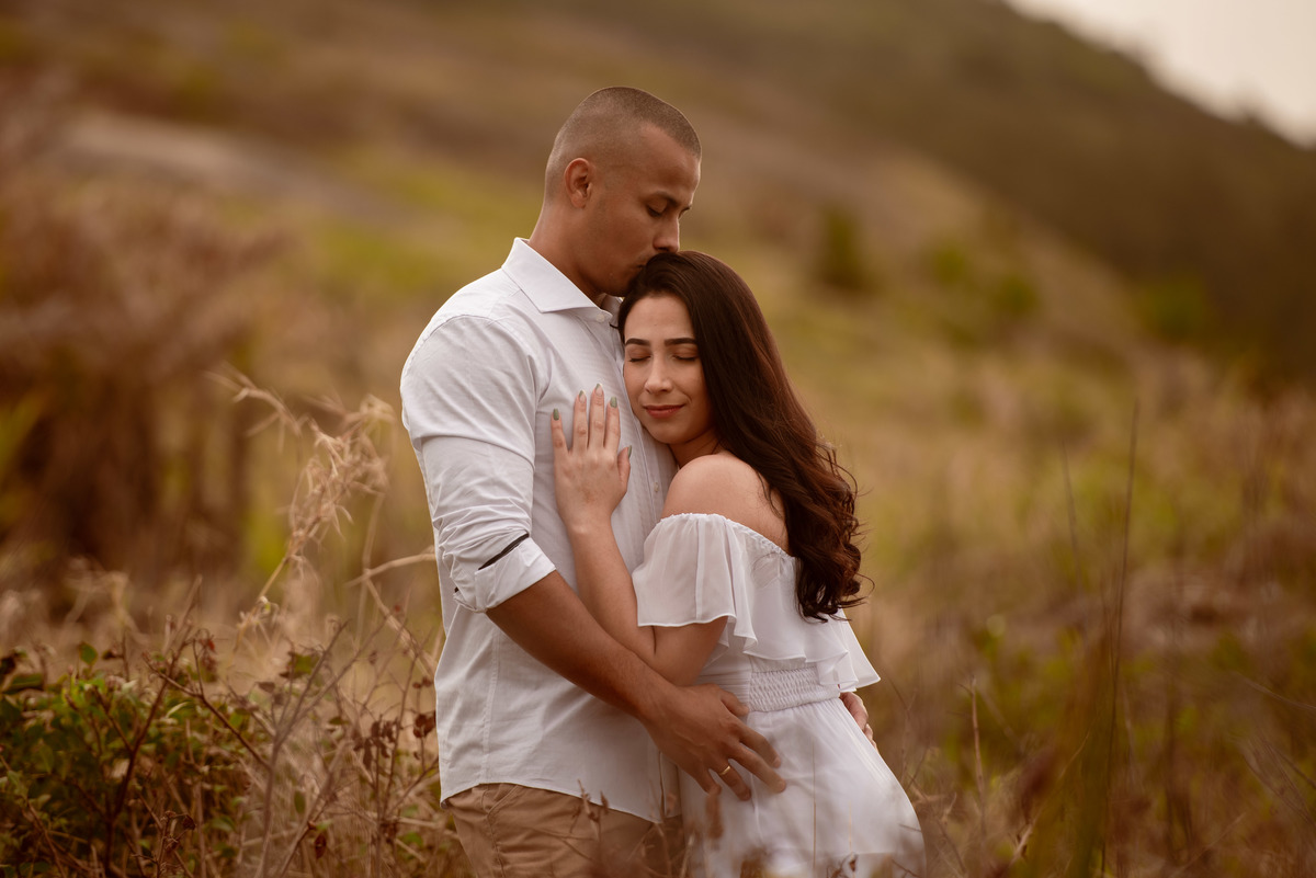 ensaio de casal area verde de grumari | ensaio pre wedding grumari | ensaio praia do secreto 