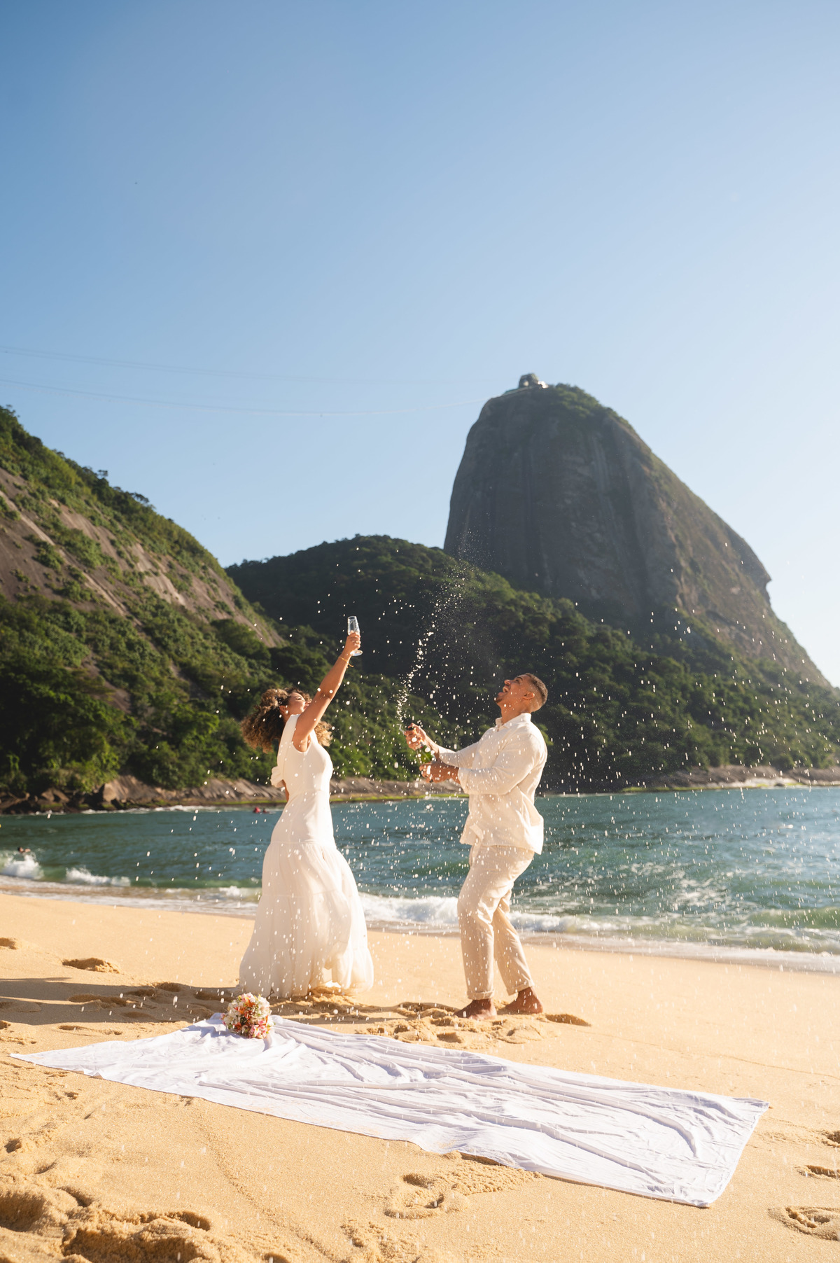 pré-wedding champanhe na praia vermelha | pré-wedding rj | fotografo rj