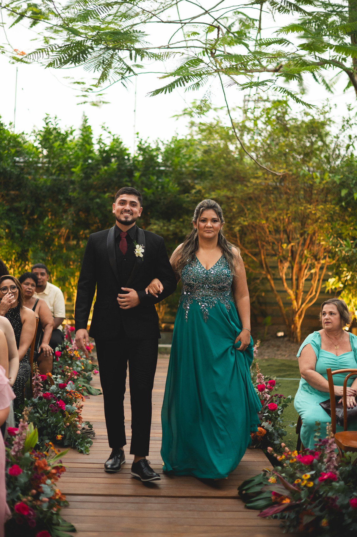 entrada do noivo chale enfesta