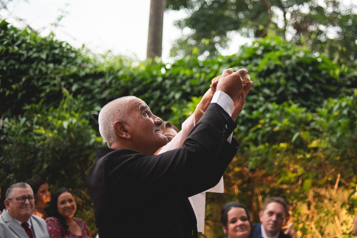 entrada das alianças com os avós | fotografia de casamento rj
