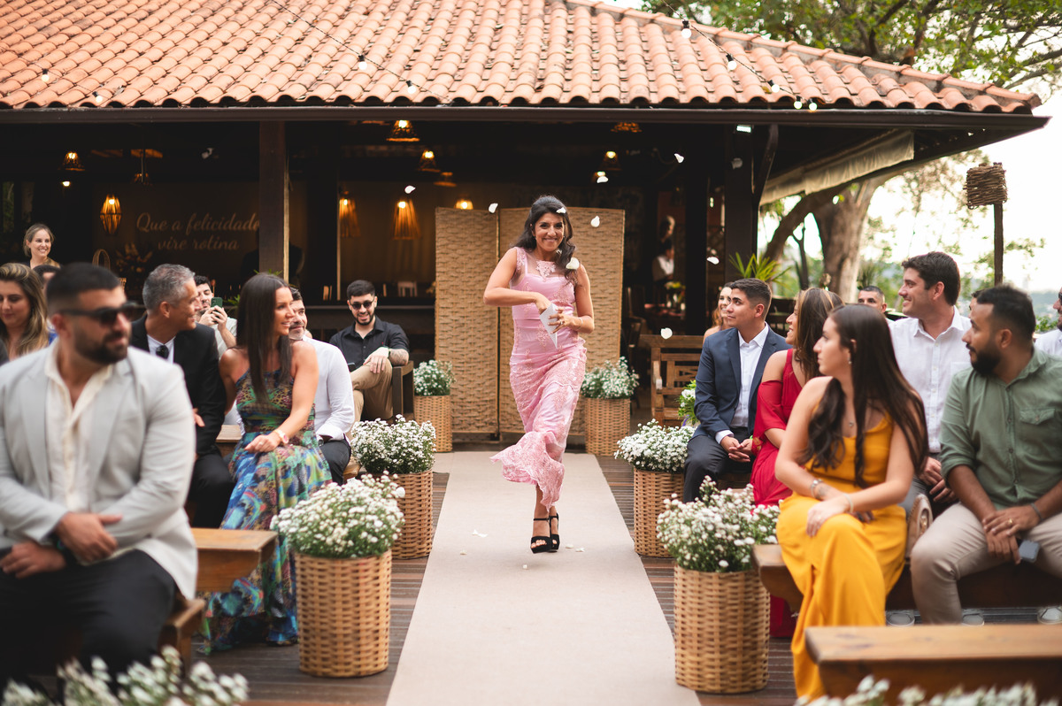 entrada de padrinhos dançando | fotografo rj | fotografia de casamento rj