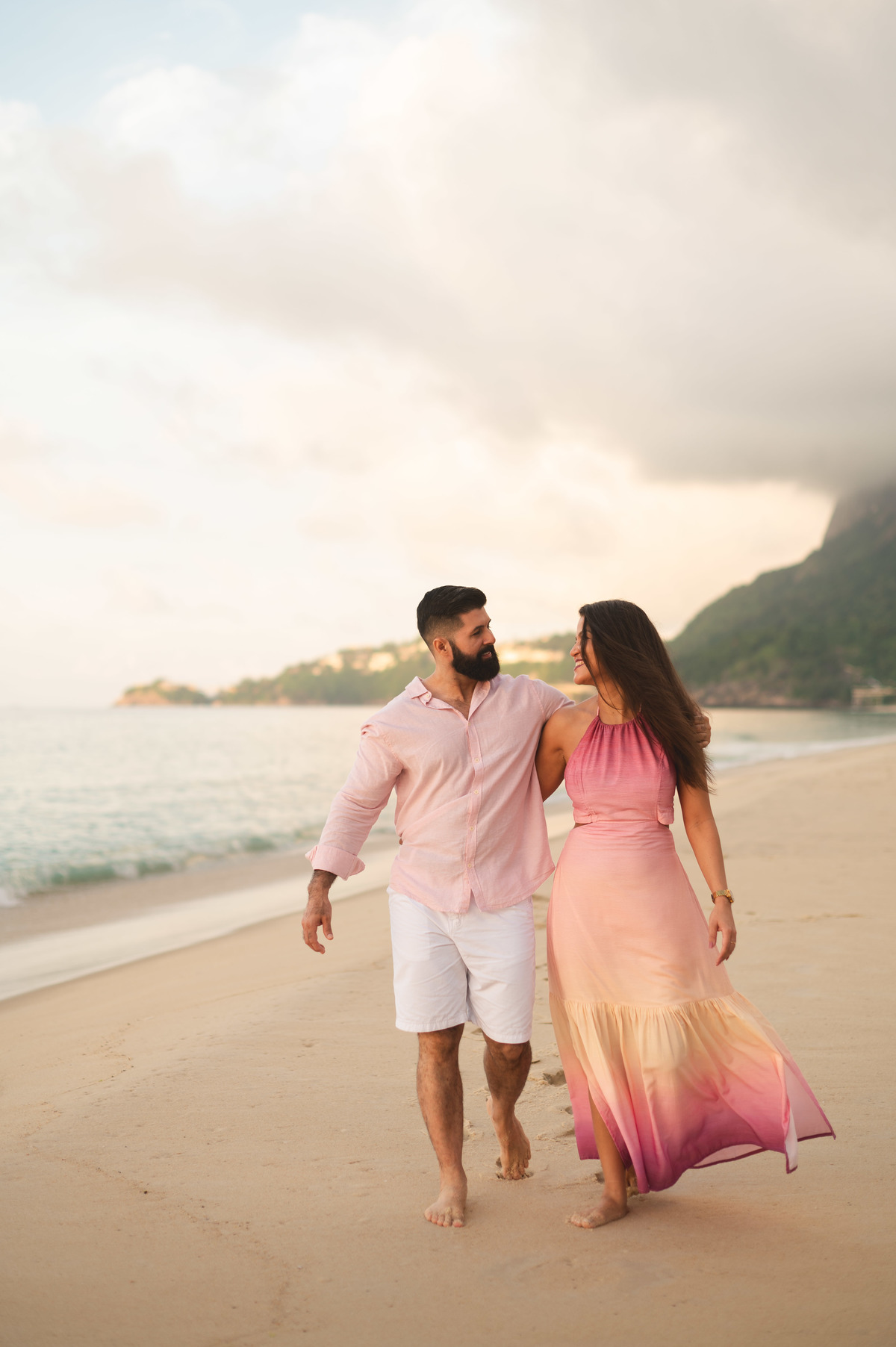 pre wedding na praia de sao conrado