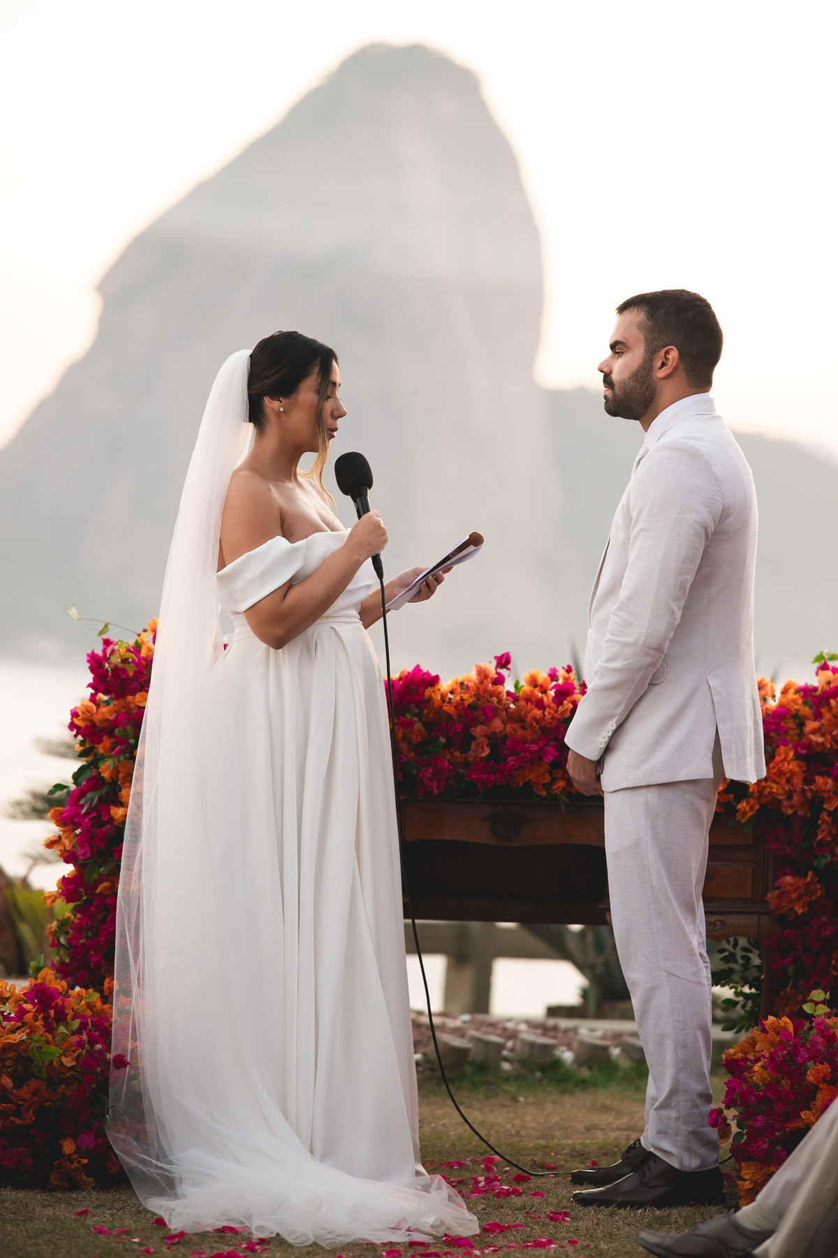 casamento por do sol niteroi | |
Destination wedding rio de Janeiro | Wedding photographer rio de Janeiro