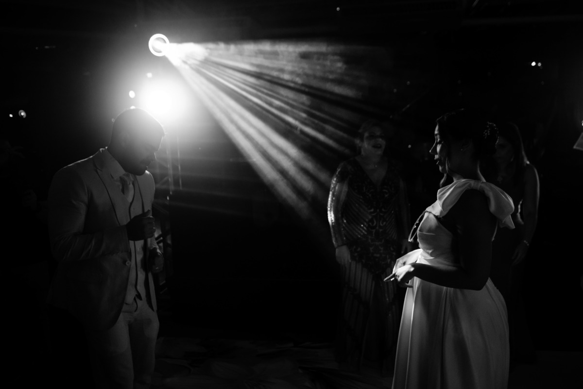 Fotografia de pista de dança de casamento animada zefiro eventos