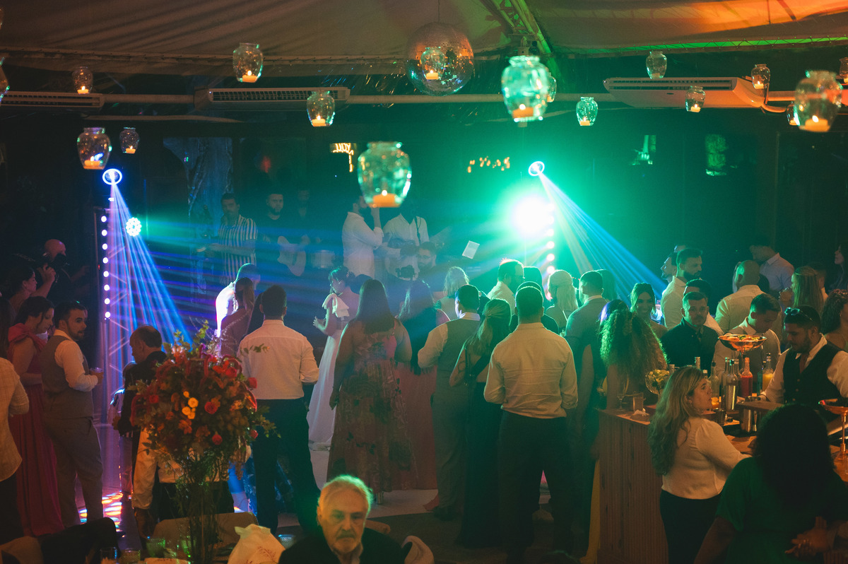 Fotografia de pista de dança de casamento animada zefiro eventos