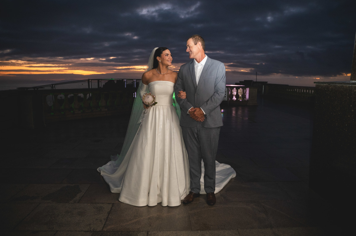 casamento no cristo redentor no nascer do sol