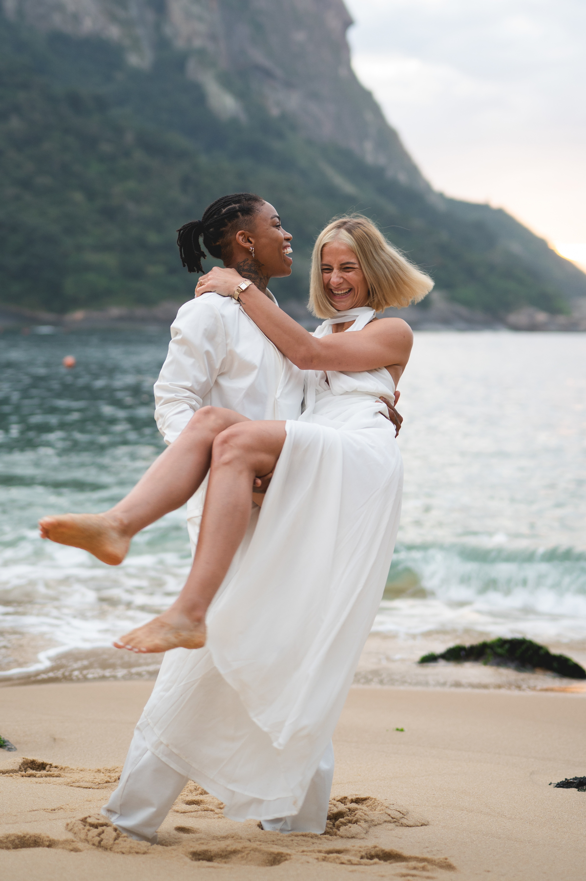 ensaio pre wedding lesbicas rio de janeiro | fotografo de casamento rio de janeiro | pre wedding praia vermelha