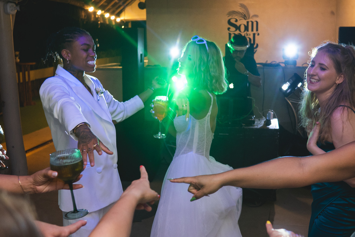 festa de casamento na praia rio de janeiro 