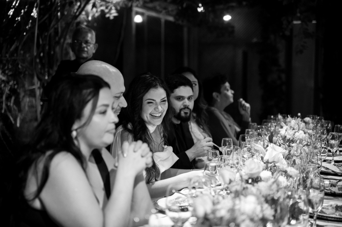 fotografia de casamento emsponateas em jantar