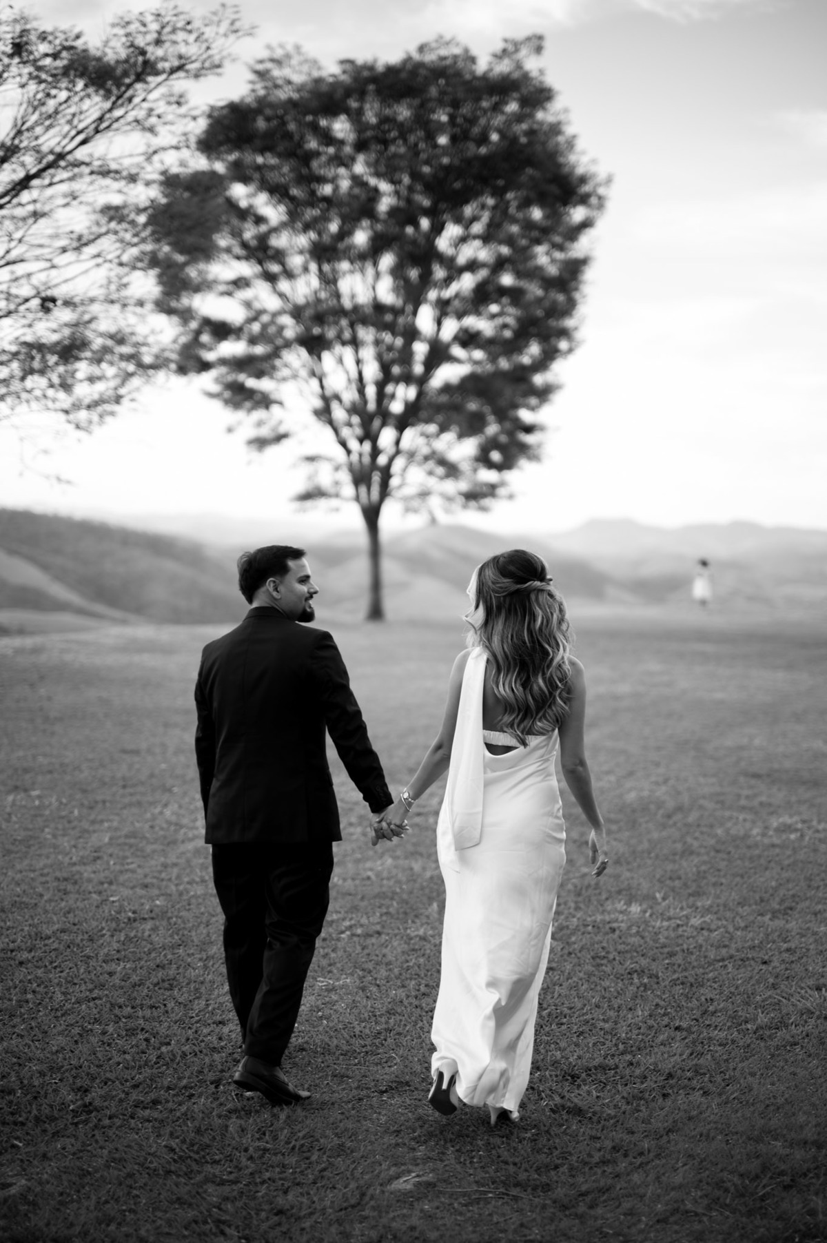 csal caminha para ensaio fotografico de casamento no gramado do vale dos desejos em areal