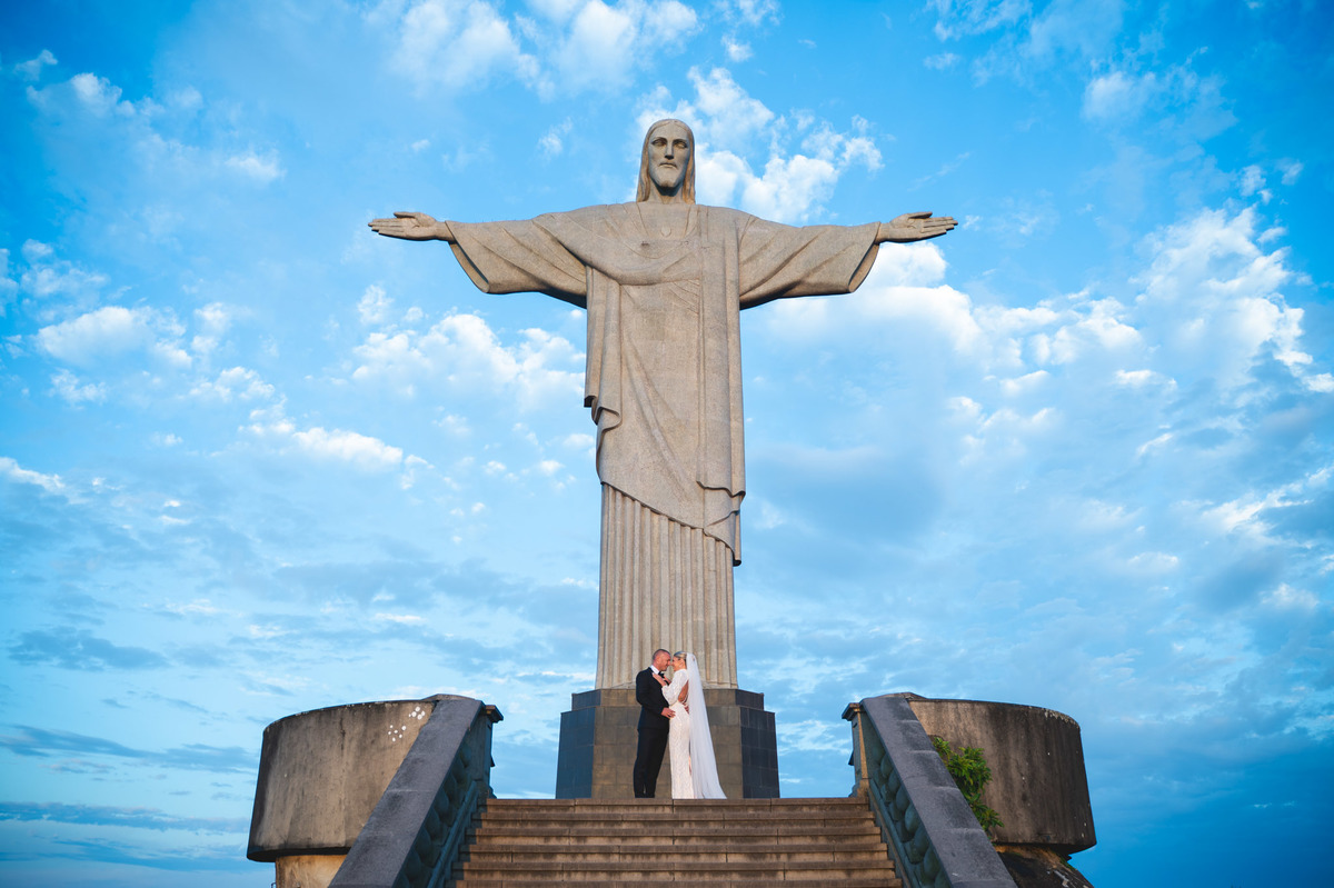 destination wedding christ of the redeemer rio de janeiro