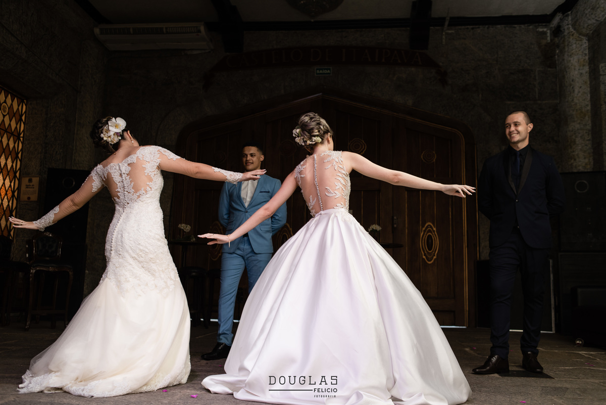 Casamento Castelo de itaipava  - petropolis RJ - Douglas Felicio fotografia
casamento a ceu aberto - abertura de pista - dança dos noivos