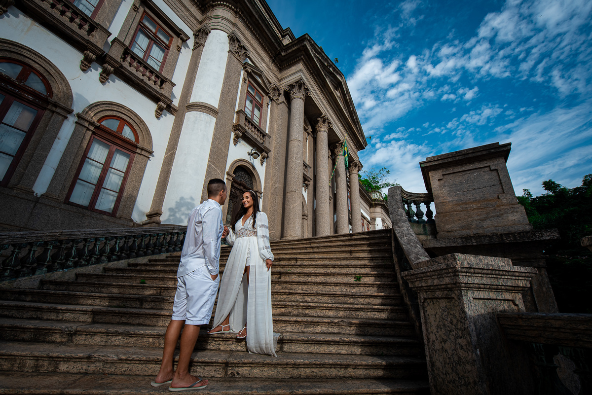 Ensaio de casal Praia Vermelha, Rio de Janeiro RJ - nascer do sol