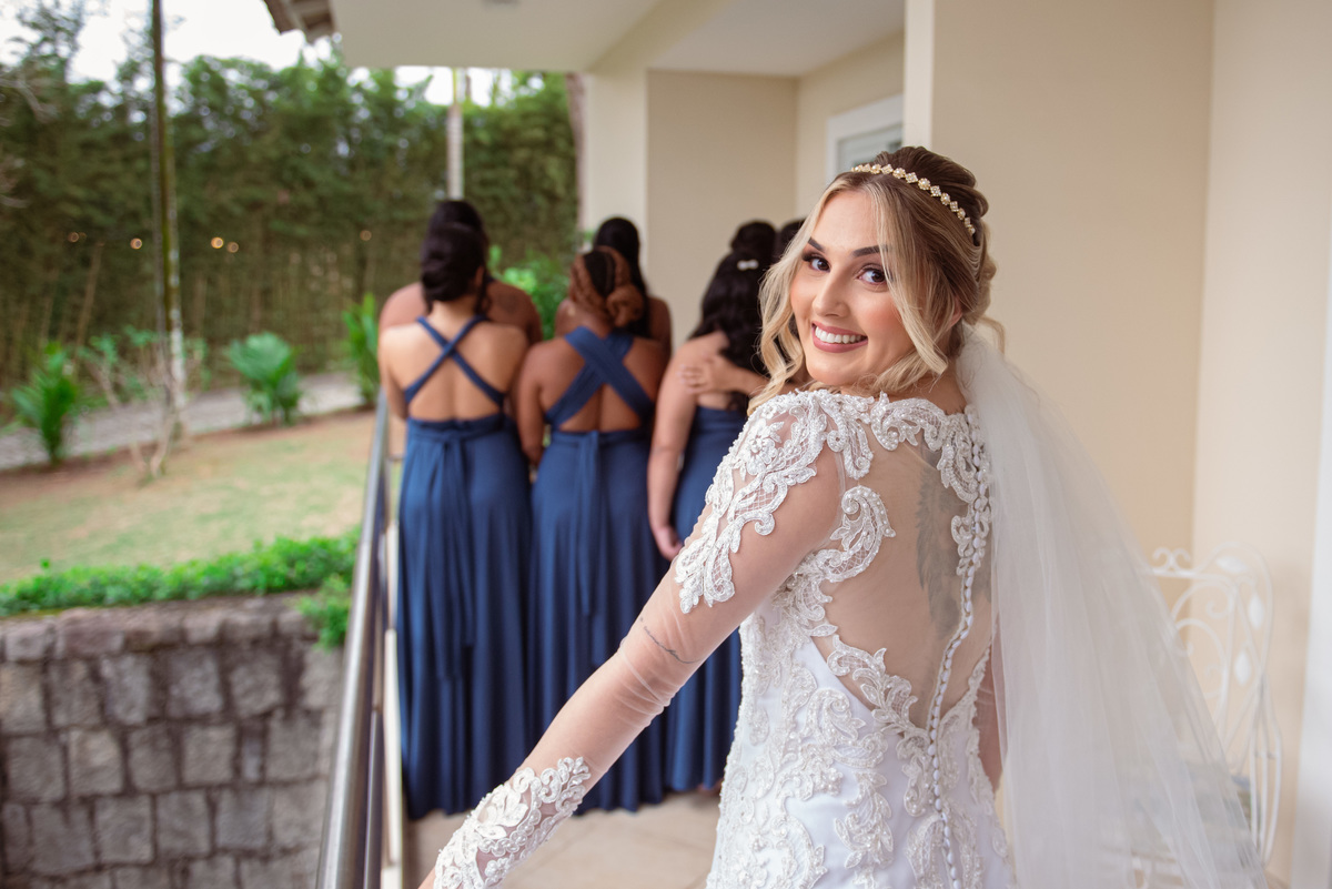 Fotografia de Casamento ao ar livre Bianca e Fernando | Rio de Janeiro - RJ | Fotografo Douglas Felicio Especialista em casamentos |  first look com madrinhas