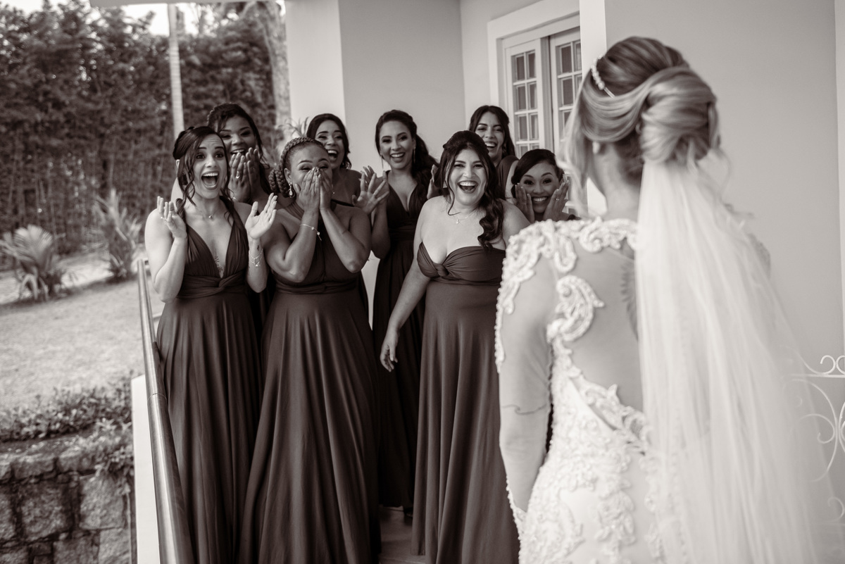 Fotografia de Casamento ao ar livre Bianca e Fernando | Rio de Janeiro - RJ | Fotografo Douglas Felicio Especialista em casamentos | noiva firstlook rio