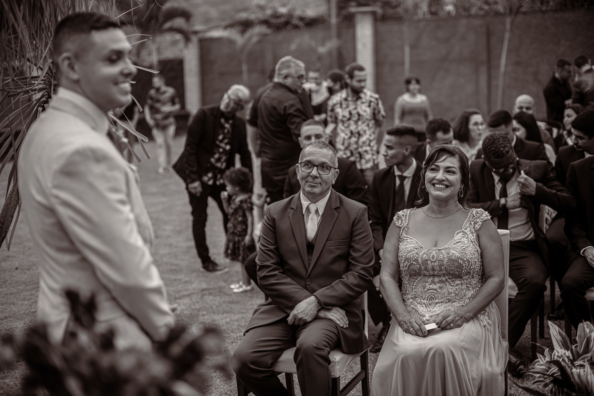 Fotografia de Casamento ao ar livre Bianca e Fernando | Rio de Janeiro - RJ | Fotografo Douglas Felicio Especialista em casamentos |  pais do noivo