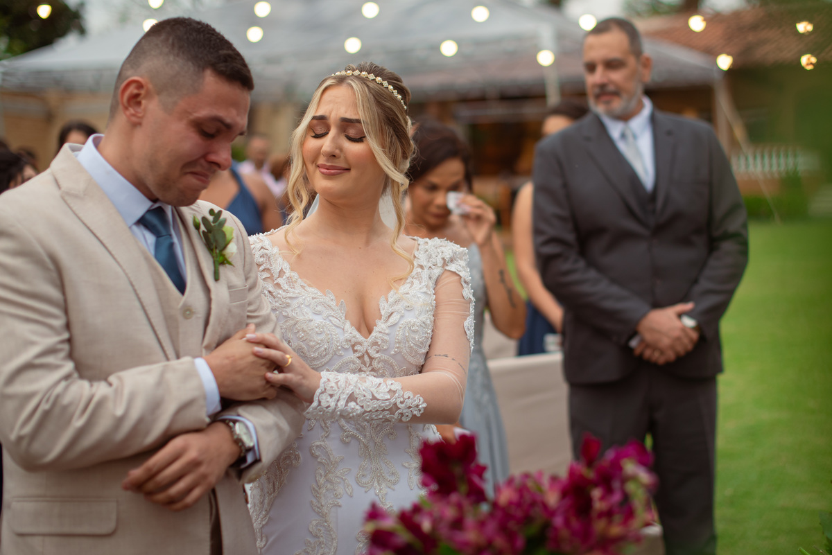 Fotografia de Casamento ao ar livre Bianca e Fernando | Rio de Janeiro - RJ | Fotografo Douglas Felicio Especialista em casamentos |  noivos 