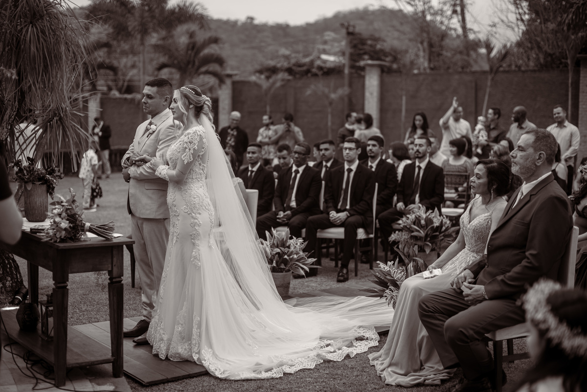 Fotografia de Casamento ao ar livre Bianca e Fernando | Rio de Janeiro - RJ | Fotografo Douglas Felicio Especialista em casamentos | padrinhos