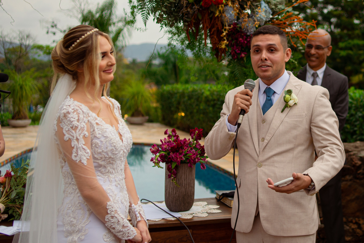 Fotografia de Casamento ao ar livre Bianca e Fernando | Rio de Janeiro - RJ | Fotografo Douglas Felicio Especialista em casamentos |  votos