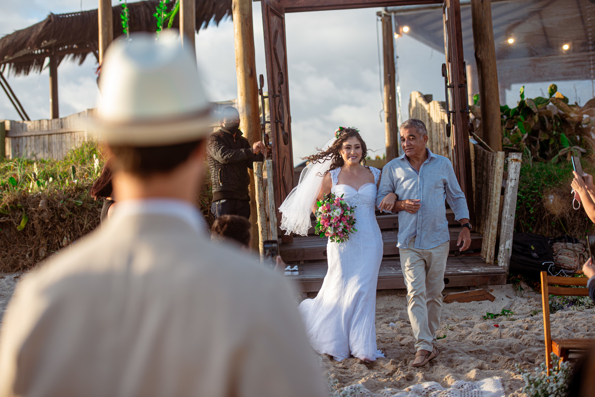 fotografia de casamento na praia | vestido da noiva | douglas felicio  especialista em casamentos | fotografo de casamento no rio de janeiro | maquiagem da noiva | vestido da noiva | casamento na praia | destination wedding |  entrada da noiva