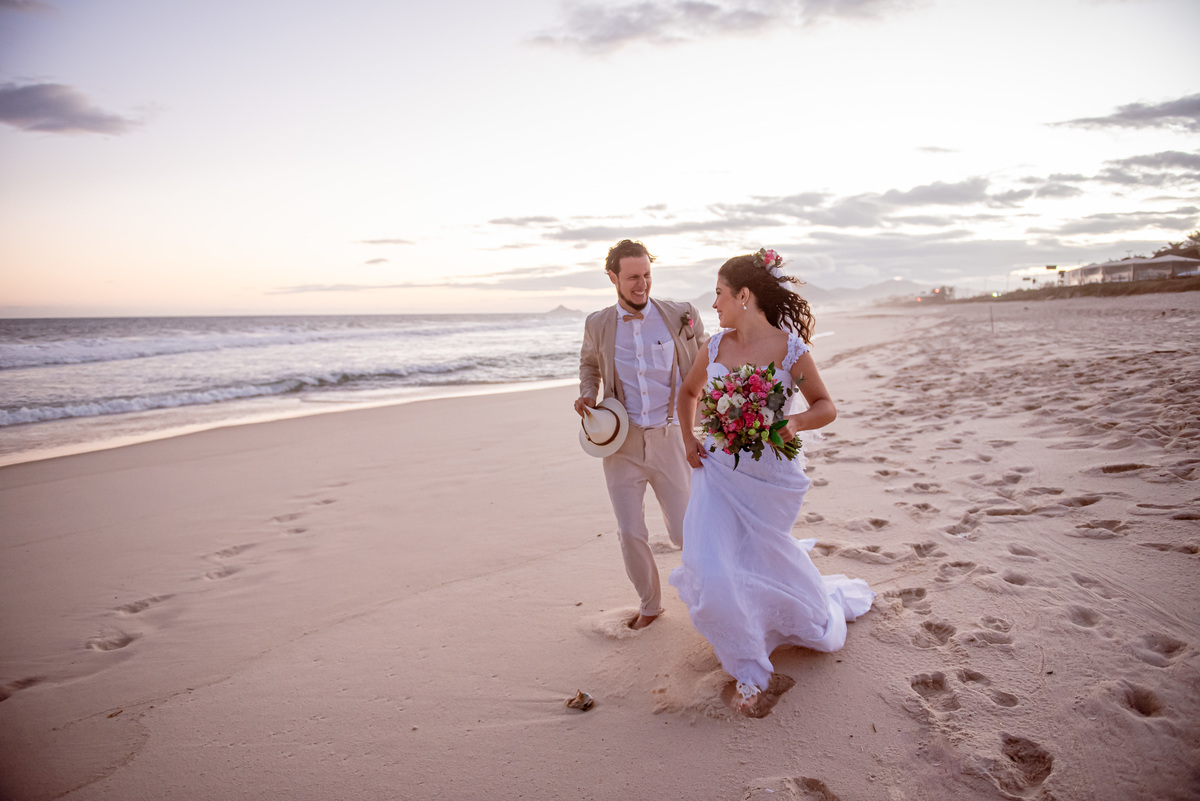 fotografia de casamento na praia | vestido da noiva | douglas felicio  especialista em casamentos | fotografo de casamento no rio de janeiro | maquiagem da noiva | vestido da noiva | casamento na praia | destination wedding |  noiva linda
