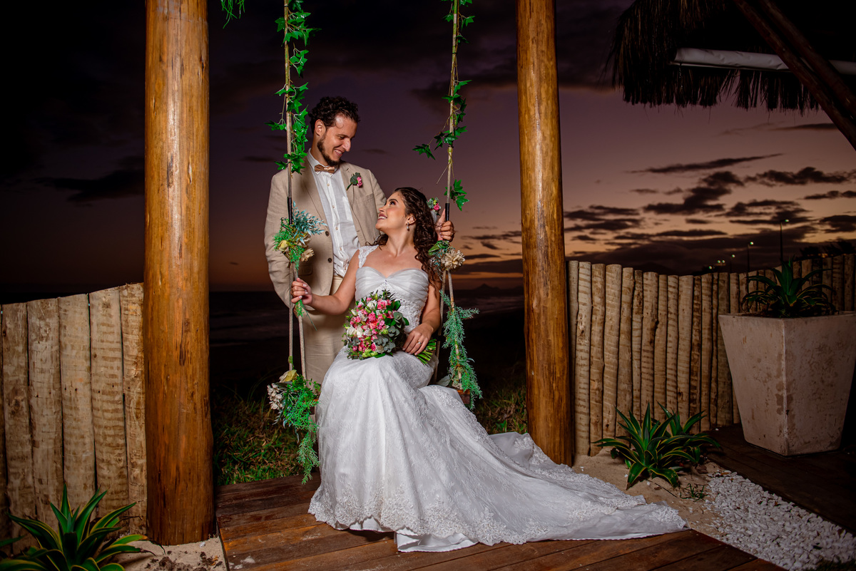 fotografia de casamento na praia | vestido da noiva | douglas felicio  especialista em casamentos | fotografo de casamento no rio de janeiro | maquiagem da noiva | vestido da noiva | casamento na praia | destination wedding |  balanço