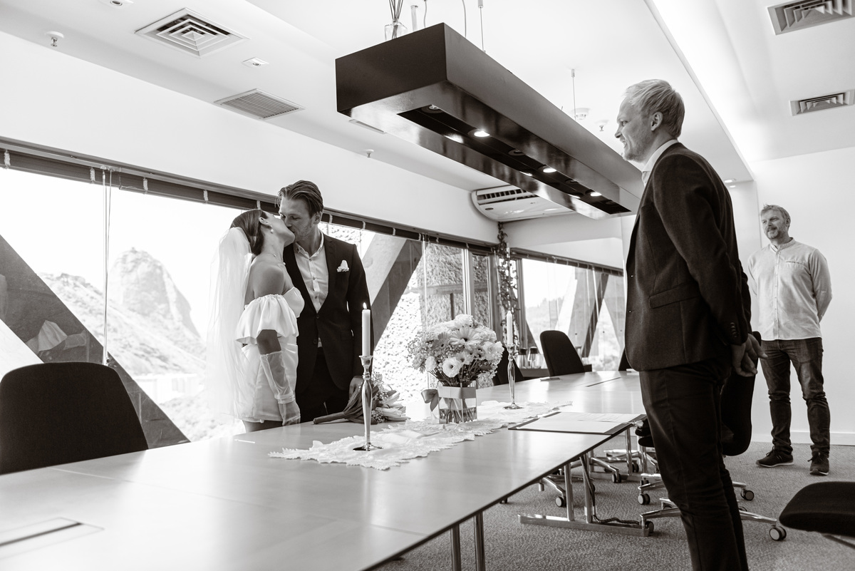 fotografia de casamento no Cartório | destination wedding | casamento no consulado da noruega