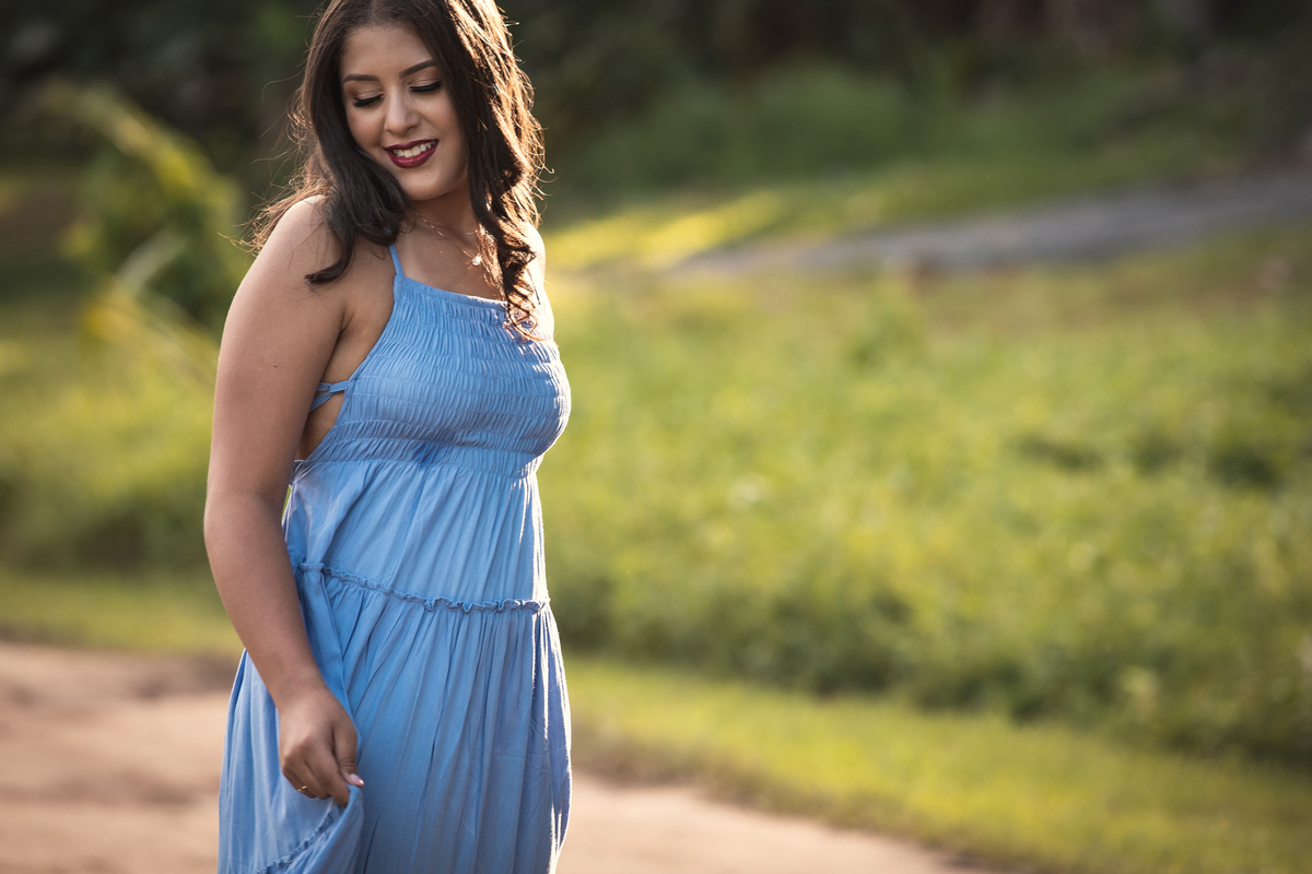 Ensaio de 15 anos ao ar livre na praia de Tamandaré. Se inspire com esse ensaio de debutante, com participação especial da família e pet! Fotografo para 15 anos, fotografia ensaio feminino. 