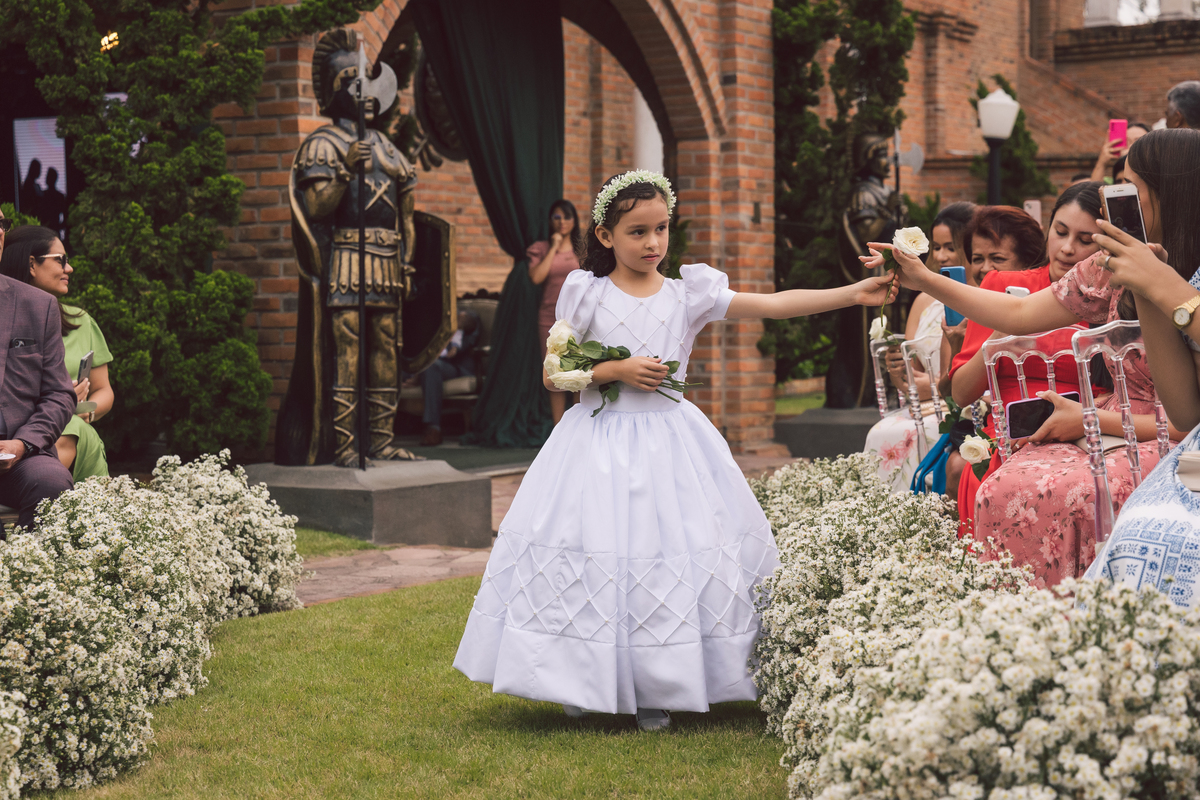 Casamento clássico no Castelo Pargentino em Sairé