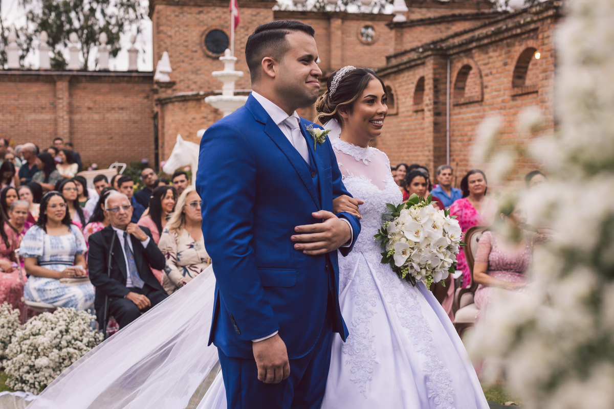 Casamento clássico no Castelo Pargentino em Sairé
