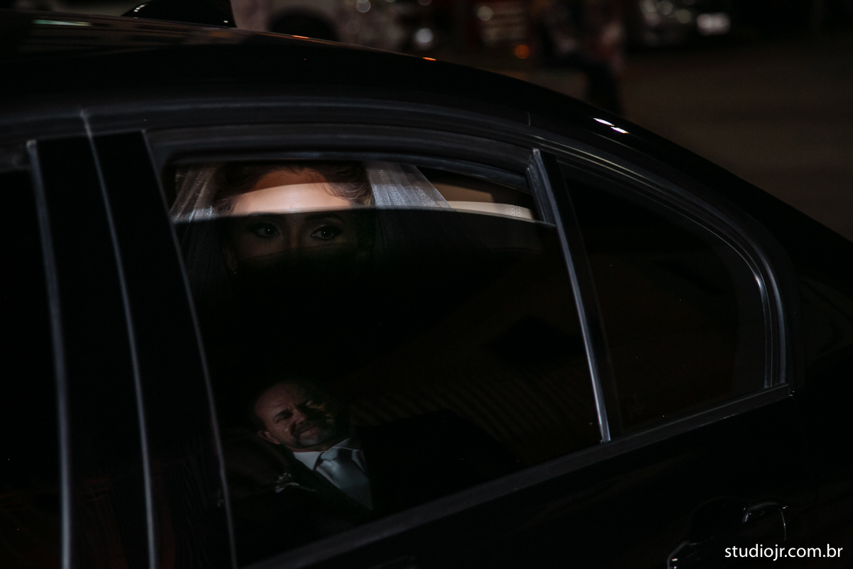 making off da noiva, noiva se arrumando, no quarto com as mães, no quarto com as irmãs , fotos do making of, fotos lindas de casamento noiva entrando no altar, festa de casamento, nara e edjan