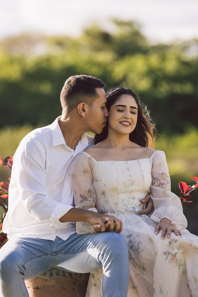 Pré-wedding sob a luz do sol. #PréWedding #Fotógrafo