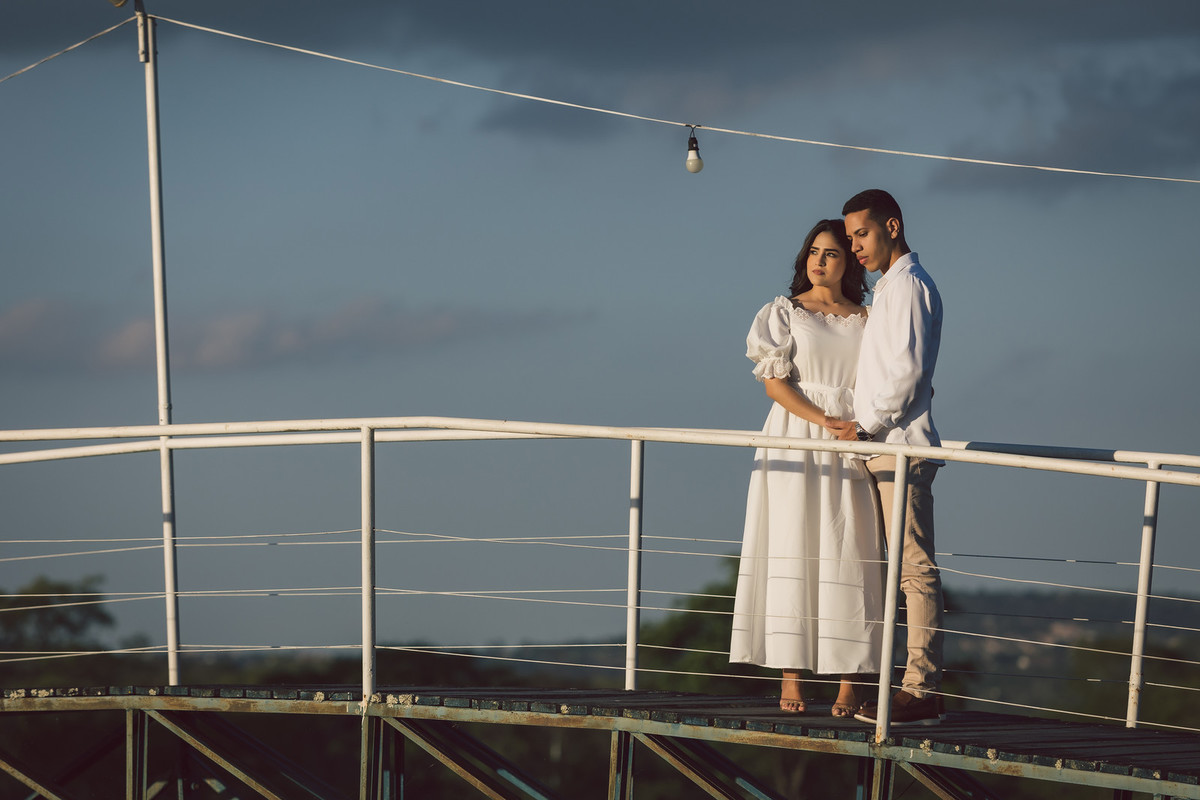 Pré-wedding sob a luz do sol. #PréWedding #Fotógrafo